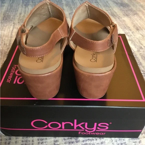 Corkys Carley Sandal In Bourbon - Picture 3 of 6